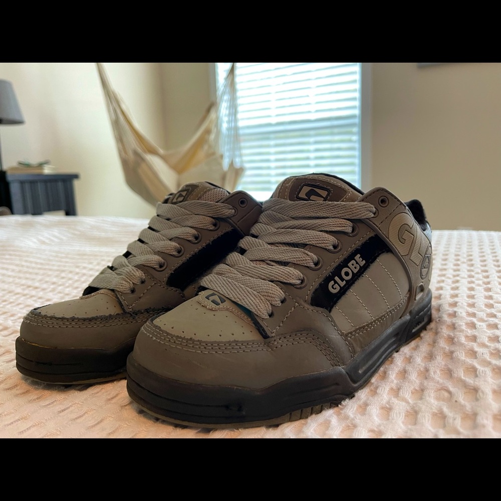 Globe Tilt BOYS Skate Shoe